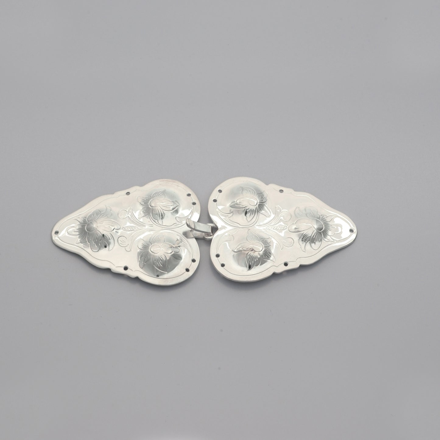 Slettås Håndgravert Sølvspenne - Hasla