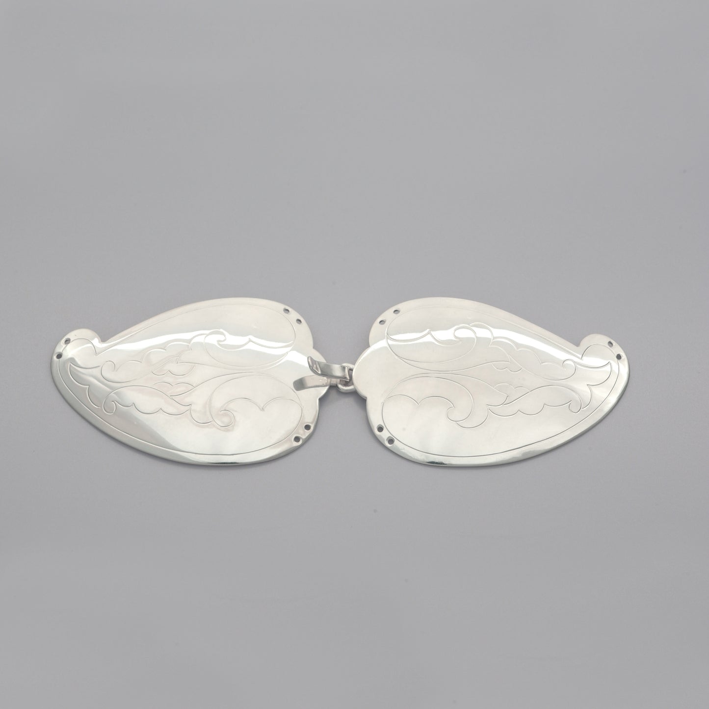 Hørsdal Håndgravert Sølvspenne - Hasla