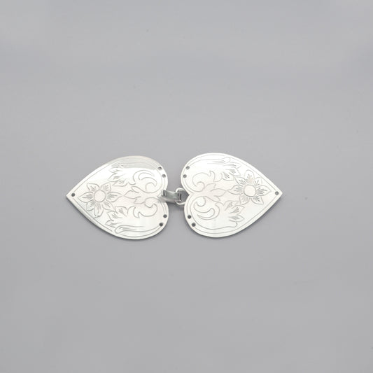 Håndgravert sølvspenne - Hasla