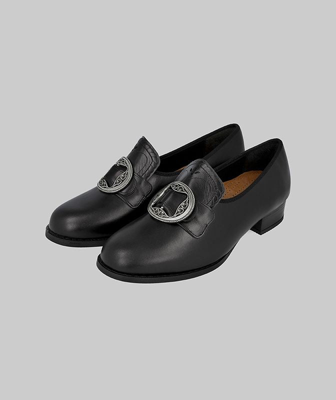 Et par gerd-sko. Hvit bakgrunn.