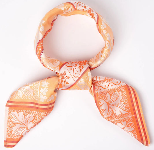 Silkeskjerf til bunad, Lise