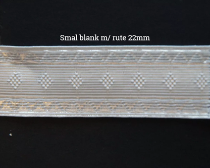 Smal blank med rute, sølvbånd, 22mm