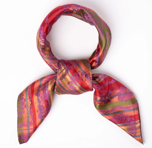 Silkeskjerf til bunad, Victoria